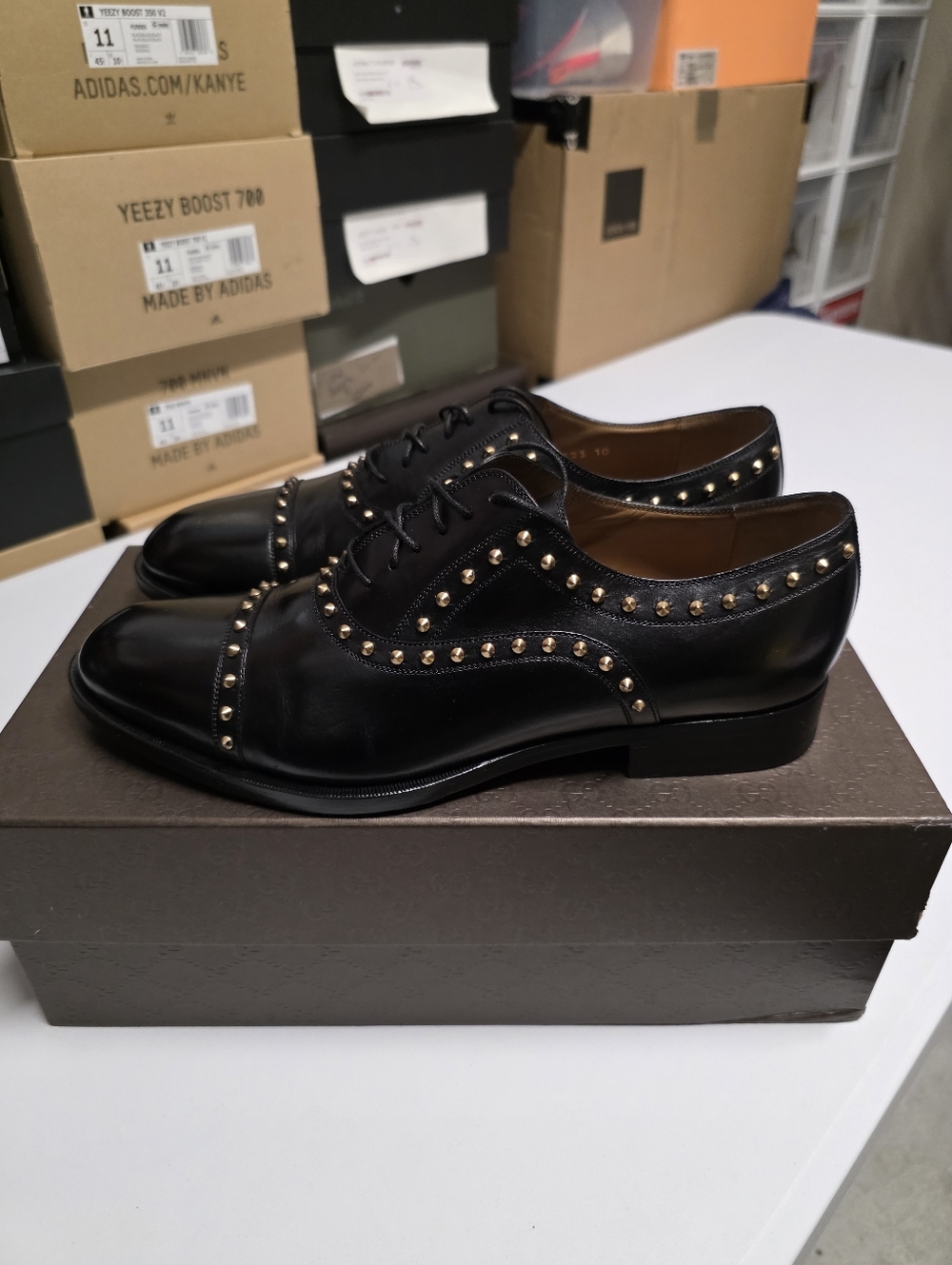 Gucci Black Betis Glamour Studded Lace Up Oxford - Picture 1 of 14